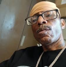 Nas checked in at ROC Nation office today. Nas been making a lot of  business moves lately, Nas' business ventures include; His venture capital  firm, Queensbridge Venture Partners, which has invested in