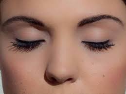 Im kajal richtig auftragen seid ihr anfänger? Lidstrich Ziehen Anleitung So Gelingt S Einfach Und Immer