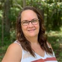 Lisa Runyon's Instagram, Twitter & Facebook