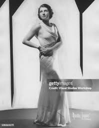 16 Doris Robbins Stock Photos, High-Res Pictures, and Images