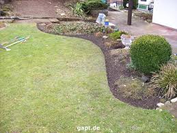 Gartnertip Rasenkanten In Rekordzeit Stechen Gartenpflege Tipps Rasenkanten Beetumrandungen Gartenpflege