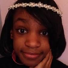 Elizabeth pierre-lou (@_lizzy_pear_)