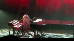 Caught a lite sneeze is a song by tori amos, released as the first single from her 1996 album boys for pele. Tori Amos Caught A Lite Sneeze