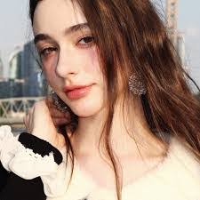 Athena Fowler's Instagram, Twitter & Facebook