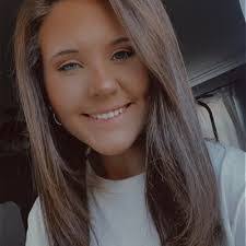 Hillary Mckinney's Instagram, Twitter & Facebook