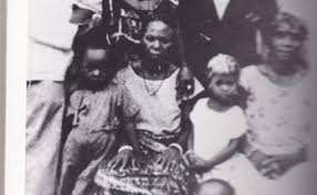 A fellow ngbandi, she married him in 1955, at the age of 14. Politique Rdc Page 6 Babunga Raconte
