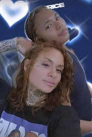 Kiara Russell's Instagram, Twitter & Facebook