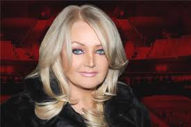 She was one of the most famous singers in the 80's and is known for her noticeably rough and husky vocals. Bonnie Tyler Und Johannes Oerding Spielen Im Carre
