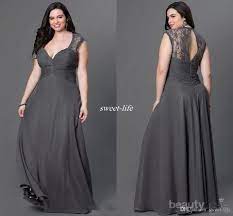 Nah, ini saatnya untuk memberikan anak perempuanmu dress pendek yang mengkombinasikan kain brokat di bagian atasnya saja atau sebatas dada. Bikin Semua Terpukau Ini 5 Gaun Brokat Untuk Tubuh Gemuk Yang Bisa Kamu Tiru