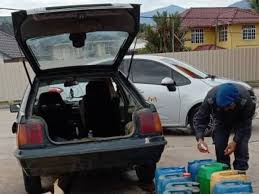 Dikatakan isi minyak pada waktu malam 3. Kpdnhep Sita Kereta Minyak Diesel Haram