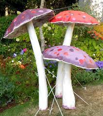23 Diy Garden Mushrooms Design To Increase Your Backyard Design Decorating Alice In Wonderland Garden Diy Garden Decor Garden Mushrooms
