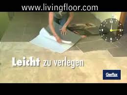 22 stück pvc fliesen gerflor aqua 30,5 x 30,5 x 1,3 cm selbstklebend 2 pakete special salle de bain, versand möglich, schauen sie auch meine anderen artikel an um versandkosten zu sparen. Gerflor Caractere Die Selbstklebende Mineralische Verbundfliese Youtube