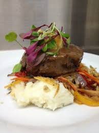 Filet Mignon Beurre Marchand De Vin Fromage Mi Careme Et Puree De Pomme De Terre A L Ail Confit Recettes De Cuisine Cuisine Francaise Art Culinaire