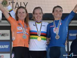 Anna van der breggen (born 18 april 1990) is a dutch racing cyclist. Anna Van Der Breggen Achieves The Double And Is Also Proclaimed Online World Champion
