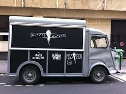 Camion De Glaces Rock N Roll Vu Rue De Pondichery Paris 15e Design De Food Truck Camion Camion Vintage