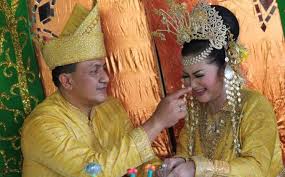 Check spelling or type a new query. Manis Manis Lucu Pantun Dalam Prosesi Pernikahan Adat Melayu