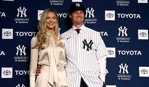 Oh cool gerrit cole held a sign at a game as a child. Gerrit Cole Shaved His Beard For His Yankees Press Conference Looks Like A Totally Different Guy Brobible