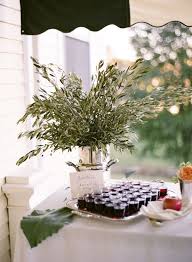25 Beautiful Olive Branch Centerpiece Wedding Decor Ideas Gartenparty Hochzeit Baum Hochzeit Hochzeitsblumen