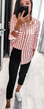 Black And White Striped Shirt With Red Pants Spring Outfits White And Pink Striped Dress Shirt 2019 Black Skinny Jeans Outf Outfits With Striped Shirts Pink Striped Shirt Outfit Striped Blouse Outfit