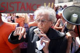 Jun 08, 2021 · keir starmer's ratings have plunged to the same low as jeremy corbyn as tories gloat that labour is being destroyed by 'woke wars'. Police Investigating After Piers Corbyn Removes Social Distancing Signs From London Tube The Independent