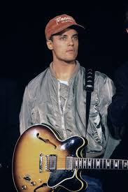 He is best known for the singles each time you break my heart from 1986 and i promised myself from 1990. W1qwgqakuzqnxm
