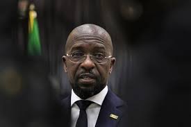 Mozambique: Defence Minister visits China #Moçambique Defence Minister  Cristóvão Chume will visit China from Monday to Saturday, at the invitation  of his Chinese counterpart, to strengthen friendship and cooperation ties  in the