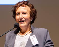 Wie viel Selbstbestimmung ist noch gesund? Medizin zwischen Fürsorge und  Selbst-Verantwortung