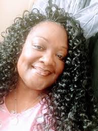 Shari Hall's Instagram, Twitter & Facebook