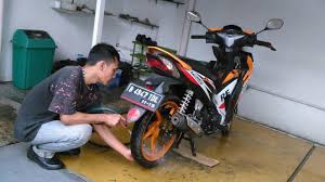 Toppers setuju tidak, kalau di era yang serba modern ini, pekerjaan menjadi lebih mudah seiring berkembangnya teknologi. 3 Hal Yang Tak Boleh Dilakukan Saat Mencuci Motor Otomotif Liputan6 Com