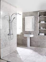 Travertine is an attractive type of limestone known for its looks and durability. Silver Travertine Dusche Umgestalten Travertin Fliesen Badezimmer Klein