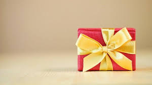 Caja De Regalo Roja Con Cinta Dorada Sob Premium Photo Freepik Photo Fondo Navidad Ribbon Venta En 2020 Caja De Regalo Parejas De Navidad Feliz Navidad