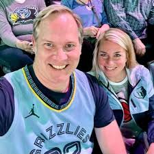 Jennifer Burnham (@JennBurnham2002)