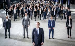 Candidati alle posizioni aperte di recente vicino a te. Media Key On Air Il Nuovo Spot Di Banca Mediolanum Protagonisti Family Banker E Dipendenti