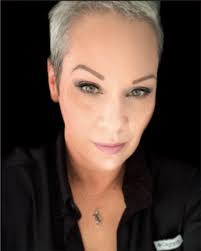 Kerri Downs's Instagram, Twitter & Facebook