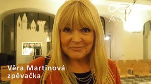 Let minulého století, dodnes nicméně bývá uváděna s lichotivým označením první dáma české country. A Co Vy Vera Martinova Zpevacka Youtube