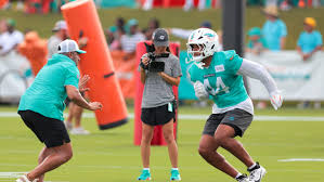 Miami Dolphins training camp report: Chop Robinson, Storm Duck excel