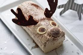 Buche Rudolf Le Renne Chocolat Praline Creme Au Beurre A La Meringue Italienne Recette Buche De Noel Dessert Noel Repas Noel