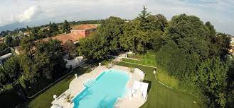 See more ideas about movie posters, neon signs, valentino. Ristorante Per Matrimoni E Banchetti Cene Serate A Tema E Divertimento Alla La Casa Dei Gelsi Vicino A Bassano Del Grappa A Rosa