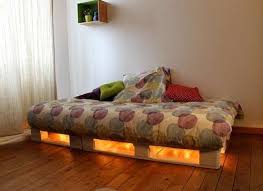 20 Lits Diy En Palettes Sommier Palette Lit En Palette Et Lit Palette Bois