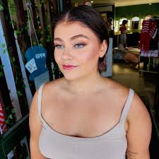 Melissa Jayne Artistry added a...