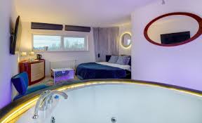 جاكوزي داخلي 120 صور أفضل الأفكار للتصميم