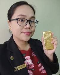 Daisy Stanley (@publicgold_daisystanley) • Instagram photos and videos