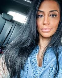 Sonya Mooneyham's Instagram, Twitter & Facebook