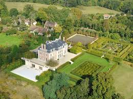 Chairman and ceo, lvmh born: Know The Bernard Arnault Family One Of The Richest Person In World Vrgyani News