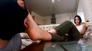 Licking Girls Feet – Valentina – Short Foot Worship – Female Domination  World