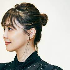 40代髪型 可愛げと小さい頭をつくる 高めお団子 15選 お団子ヘア 低め お団子 お団子ヘア