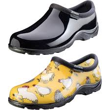 The best shoes for flat feet are ones that are not too flexible and cannot be completely bent in the middle. The Best Kitchen Shoes To Buy For 2020 Food Wine