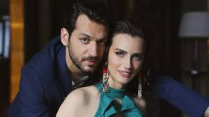 Asım adında engelli bir oğlu vardır. Murat Yildirim Ve Esine 400 Bin Begeni Ulkugundem Com