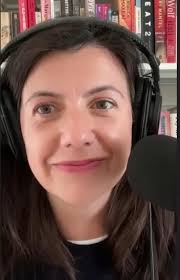 Is Amanda Dobbins sneaky hot? : r/billsimmons