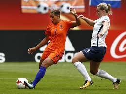 Gewoon een hypocriet stuk vreten. Oranjevrouwen In Actie Tegen Noorwegen Npo Radio 1